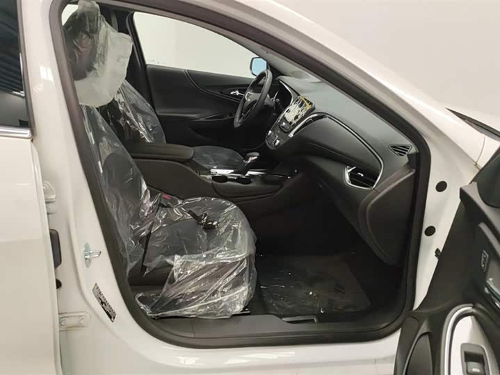 Фото 8 - Chevrolet Malibu XL