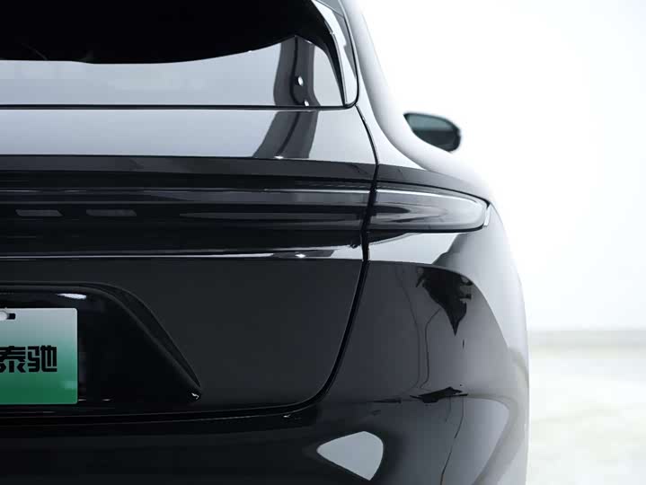 Фото 20 - Nio ET5T