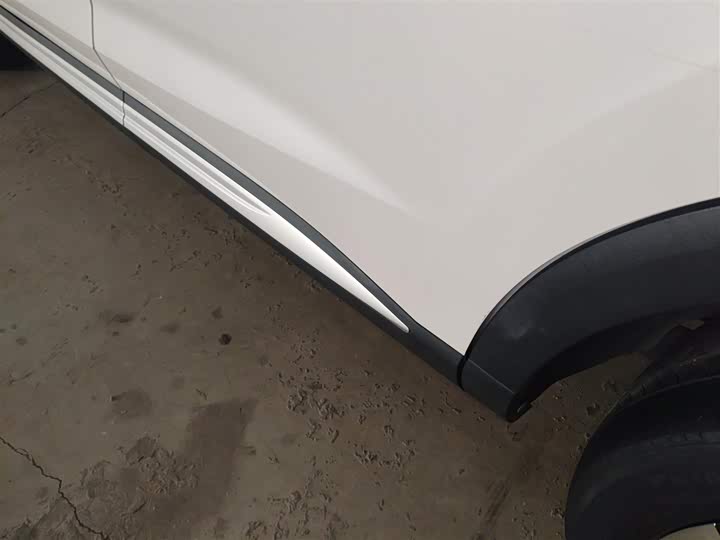 Фото 22 - Roewe RX5 eMax