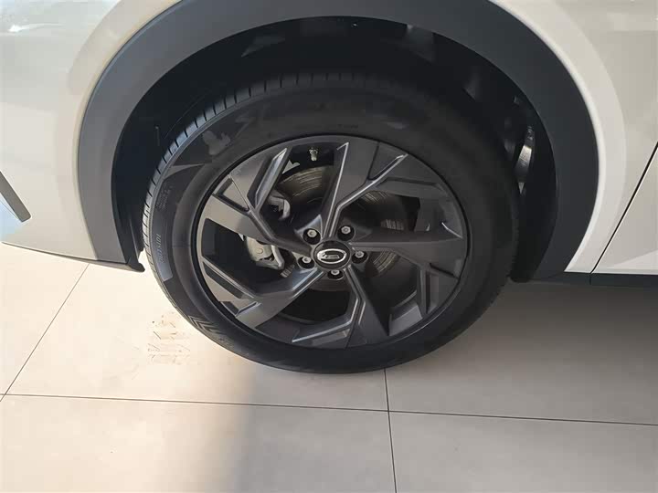 Фото 23 - GAC Trumpchi GS3