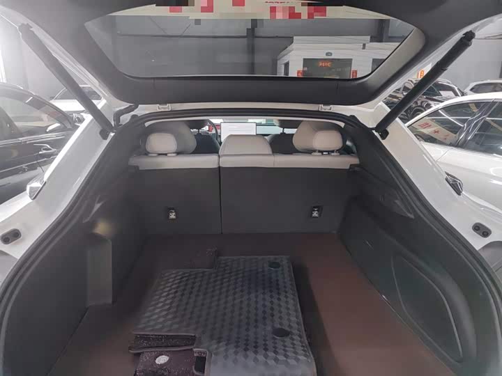 Фото 19 - XPeng Mona M03