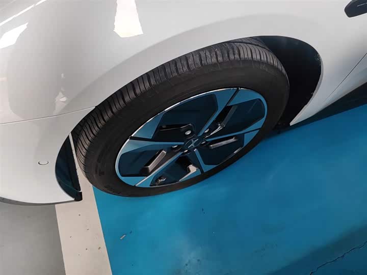 Фото 23 - XPeng Mona M03