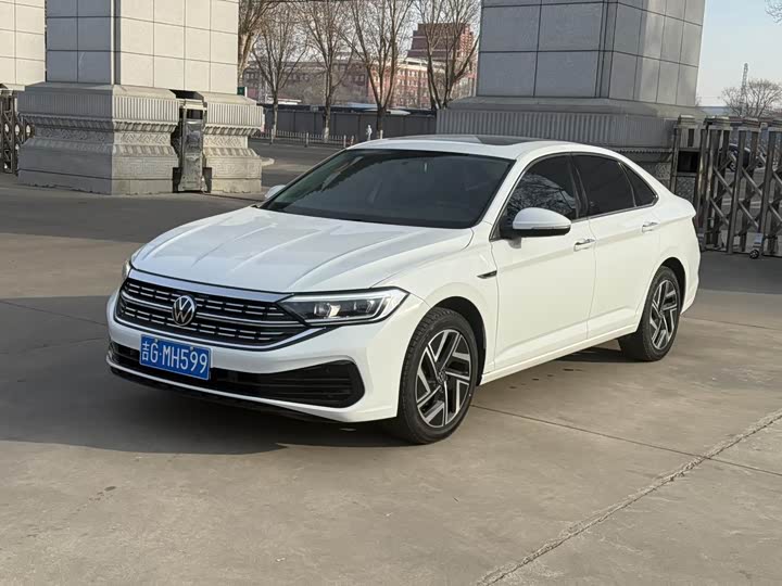 Фото 1 - Volkswagen Sagitar L