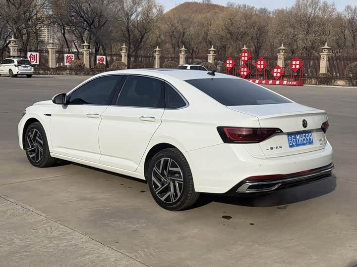 Фото 4 - Volkswagen Sagitar L