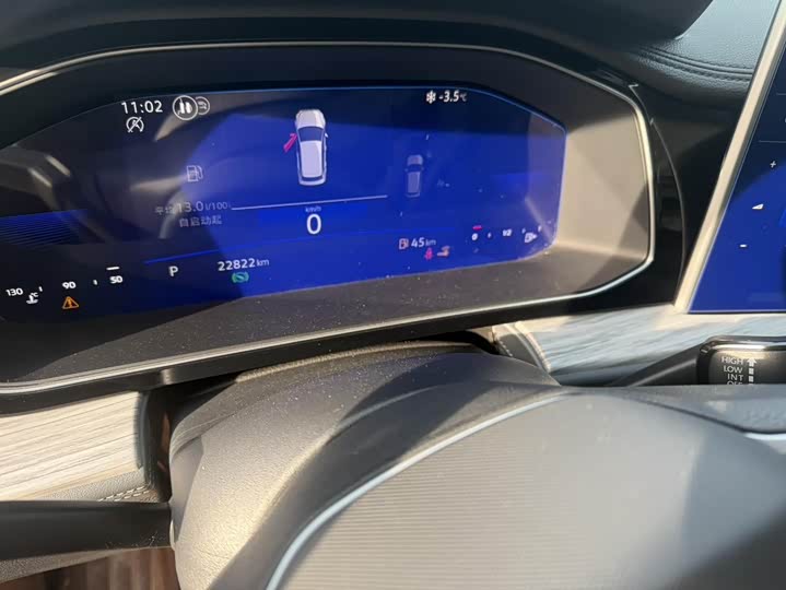 Фото 9 - Volkswagen Sagitar L