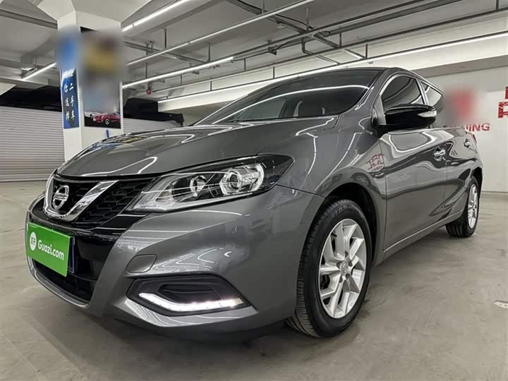 Фото 3 - Nissan Tiida