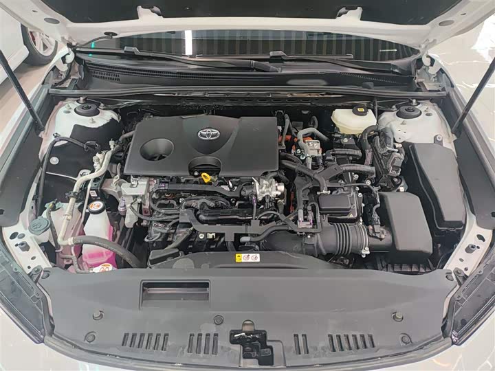 Фото 20 - Toyota Camry