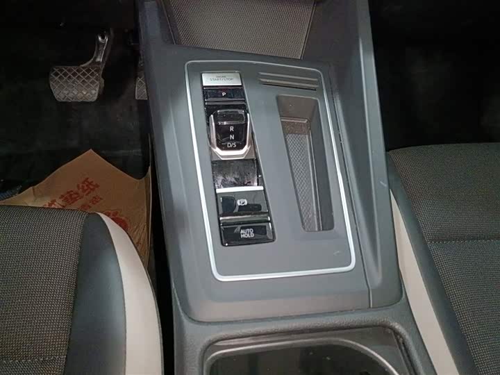 Фото 14 - Volkswagen Golf