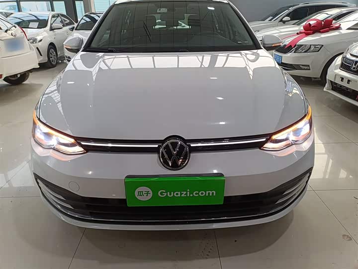 Фото 3 - Volkswagen Golf