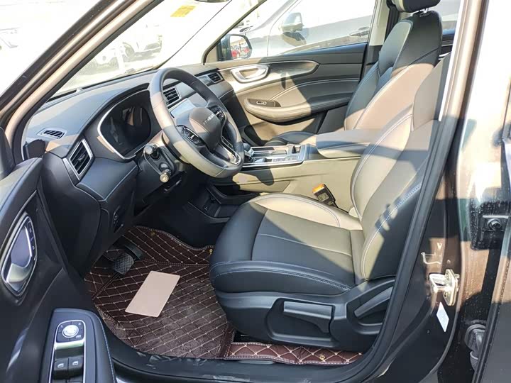 Фото 15 - Roewe RX5