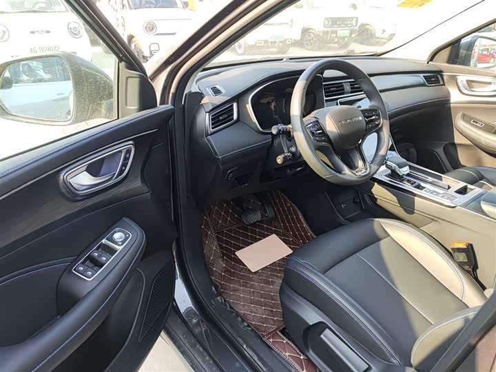 Фото 16 - Roewe RX5