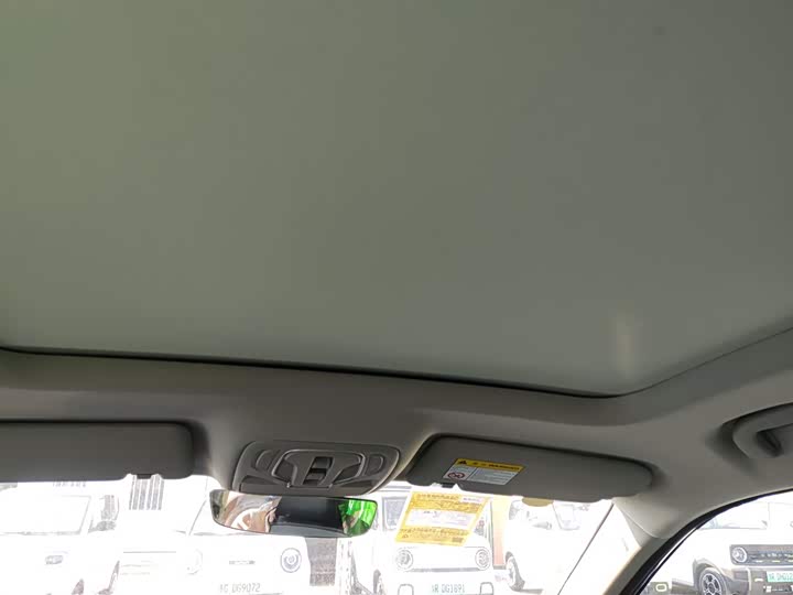 Фото 18 - Roewe RX5