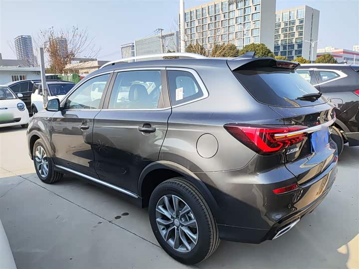 Фото 5 - Roewe RX5
