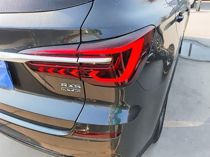 Фото 8 - Roewe RX5