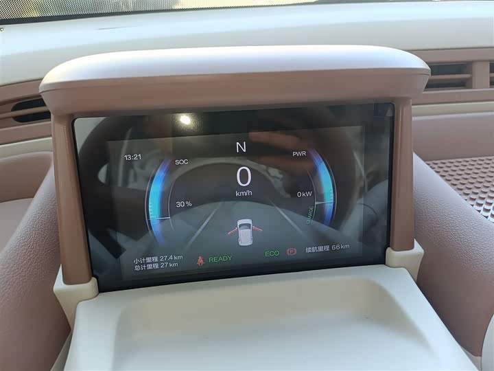 Фото 12 - Bestune Pony