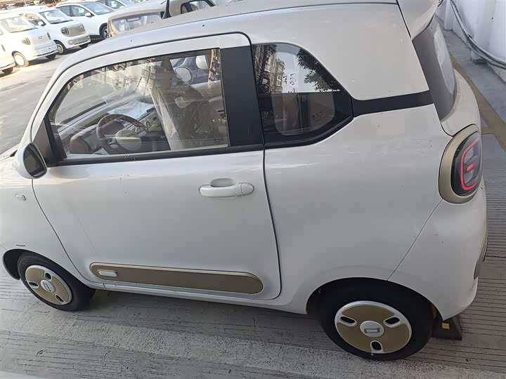 Фото 5 - Bestune Pony