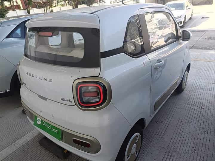 Фото 7 - Bestune Pony