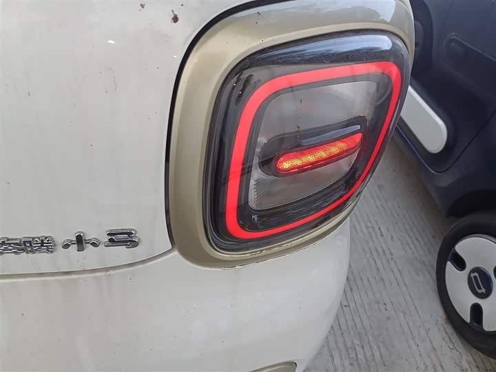 Фото 8 - Bestune Pony