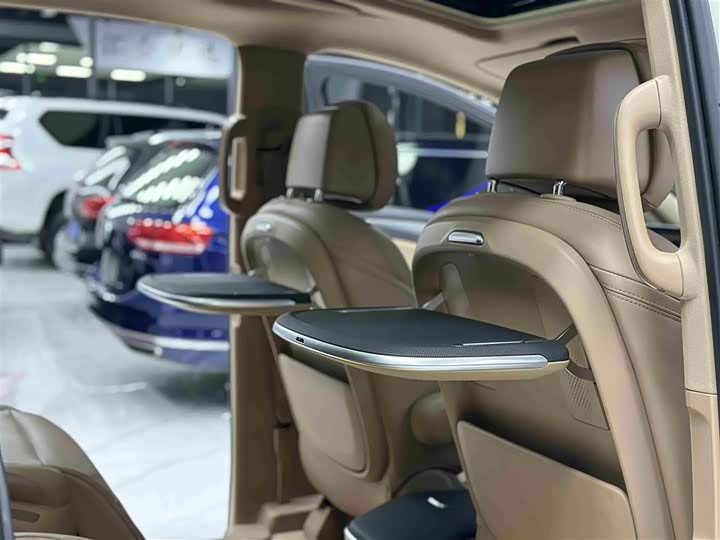 Фото 15 - Buick GL8 ES