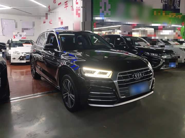 Фото 4 - Audi Q5L