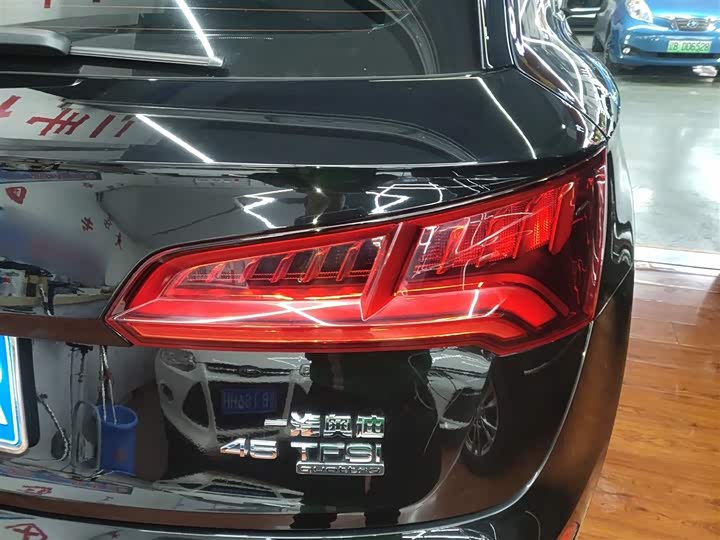 Фото 8 - Audi Q5L