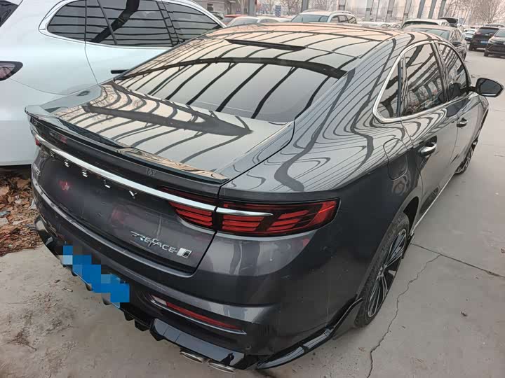 Фото 11 - Geely Preface