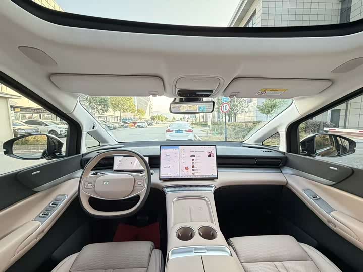 Фото 6 - XPeng X9