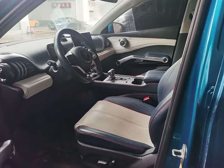 Фото 4 - BYD Yuan Plus