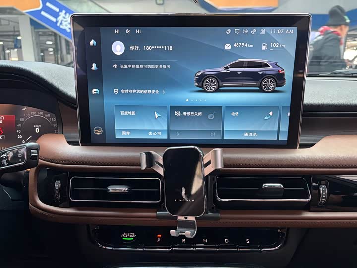 Фото 12 - Lincoln Nautilus