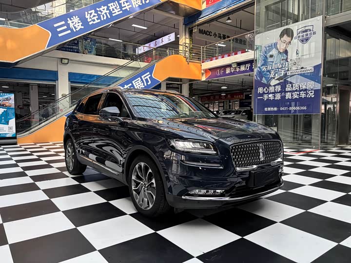 Фото 3 - Lincoln Nautilus