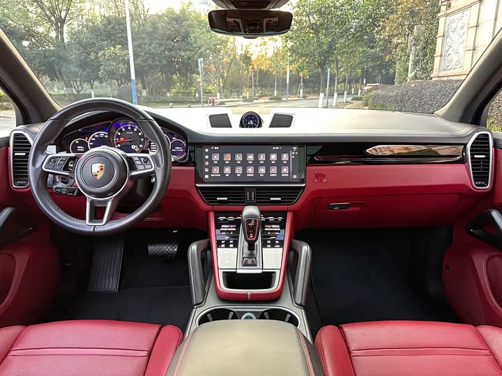 Фото 10 - Porsche Cayenne