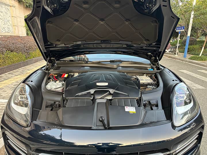 Фото 13 - Porsche Cayenne