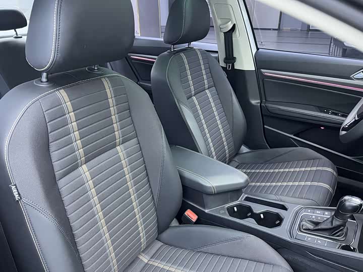 Фото 22 - Volkswagen Lavida