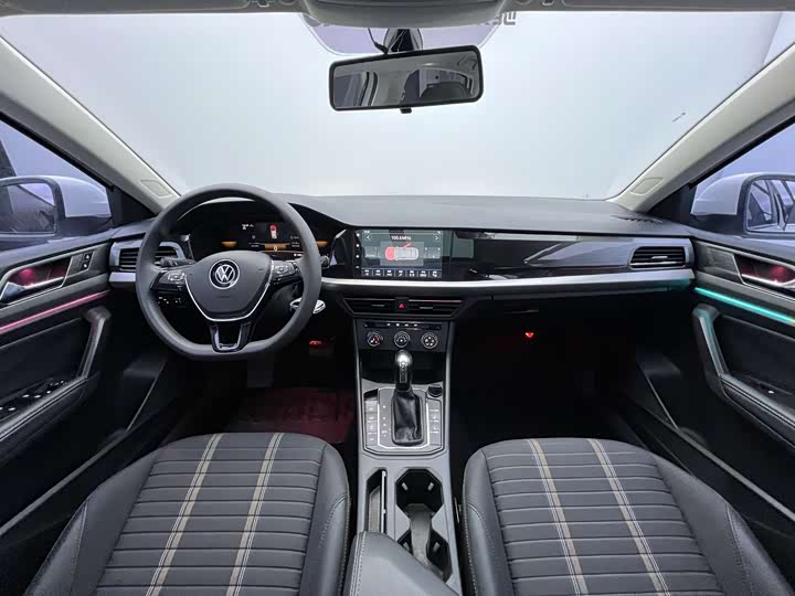 Фото 24 - Volkswagen Lavida