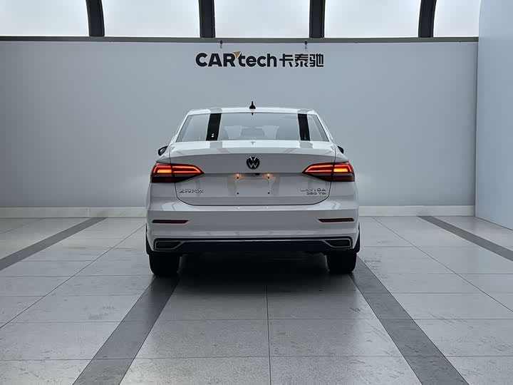 Фото 3 - Volkswagen Lavida