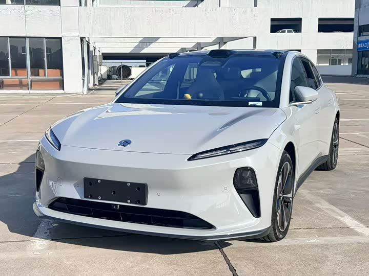 Фото 1 - Nio ET5T