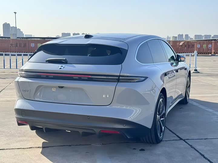 Фото 7 - Nio ET5T