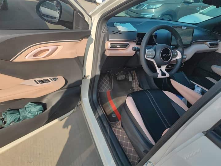 Фото 16 - BYD Seagull