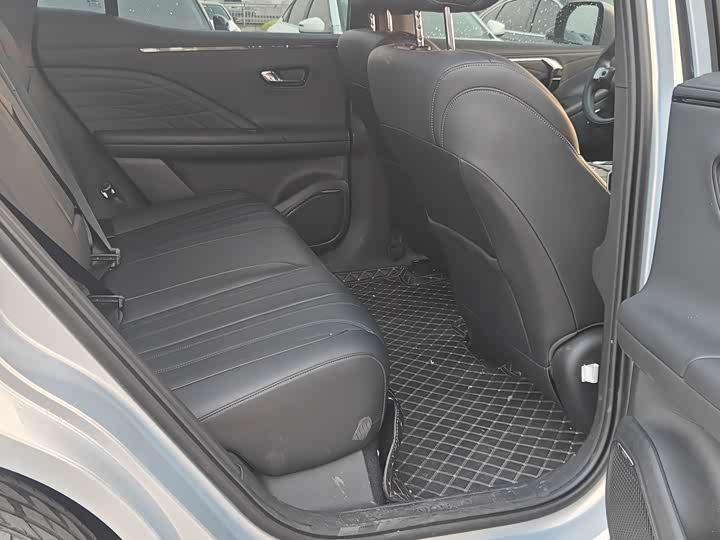 Фото 11 - GAC Aion V