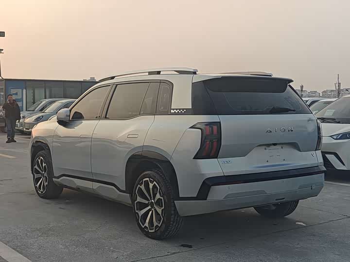 Фото 6 - GAC Aion V