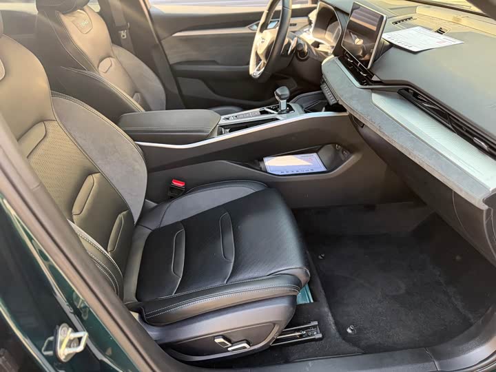 Фото 10 - Geely Preface