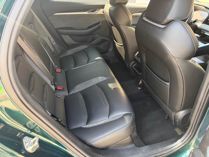 Фото 12 - Geely Preface