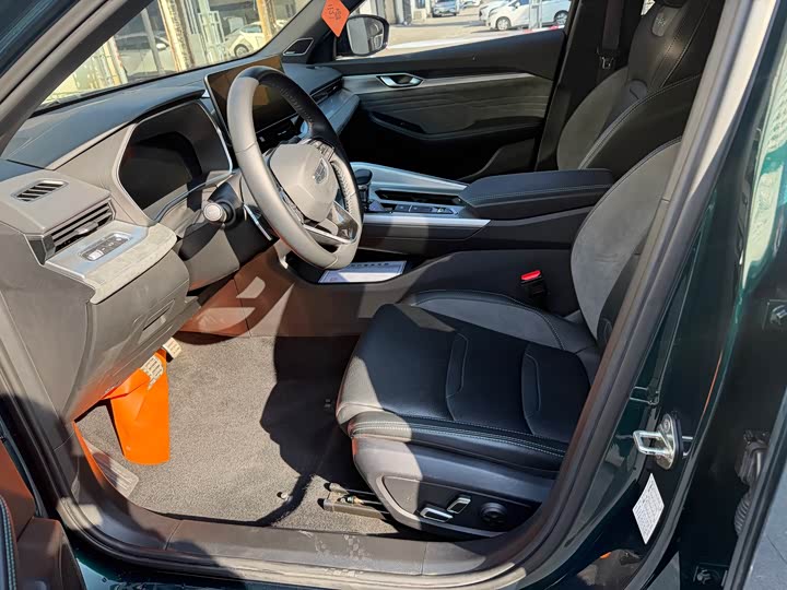 Фото 8 - Geely Preface