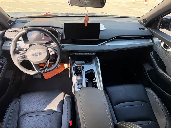 Фото 9 - Geely Preface