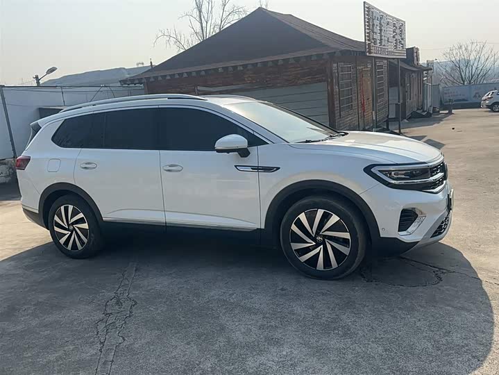 Фото 10 - Volkswagen Talagon