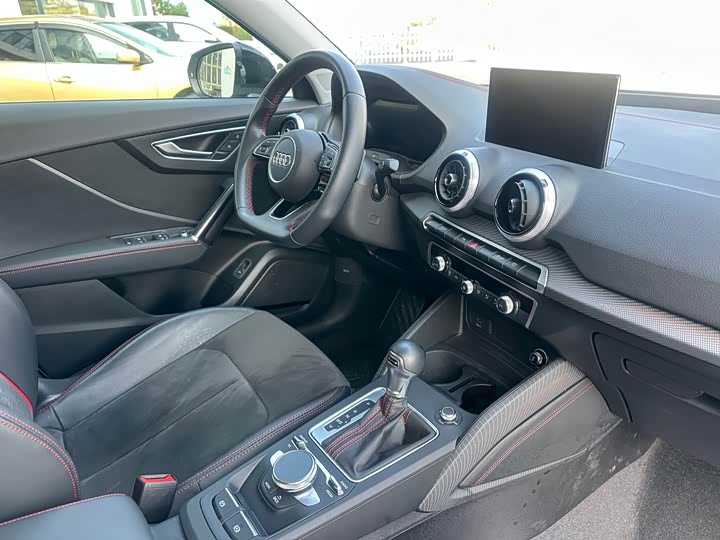 Фото 5 - Audi Q2L