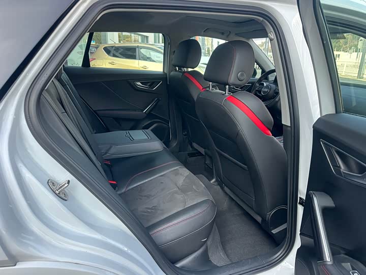 Фото 6 - Audi Q2L