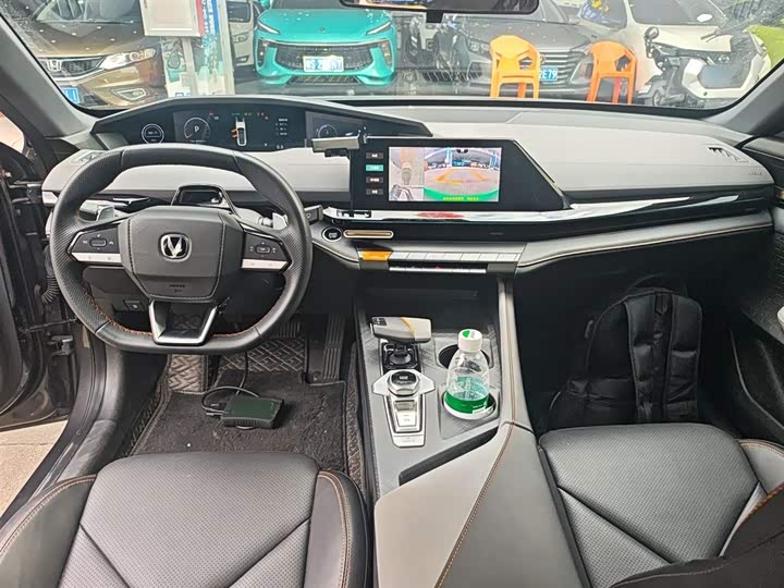 Фото 10 - Changan UNI-V