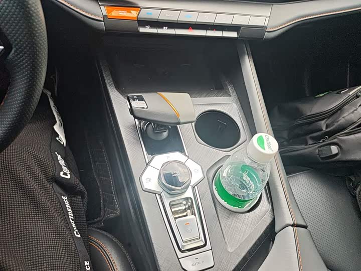 Фото 14 - Changan UNI-V