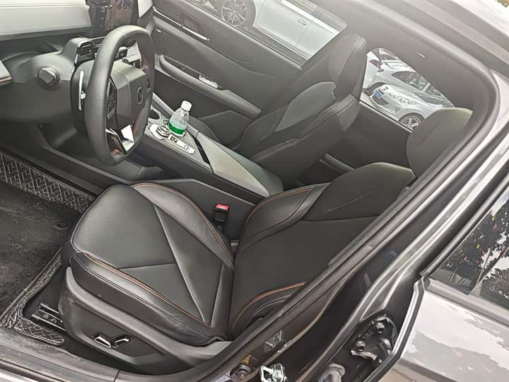 Фото 15 - Changan UNI-V